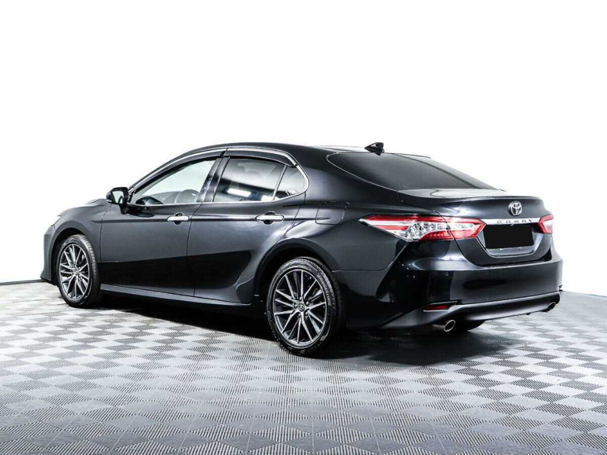Toyota Camry с пробегом — 2022 год. Фото: #4