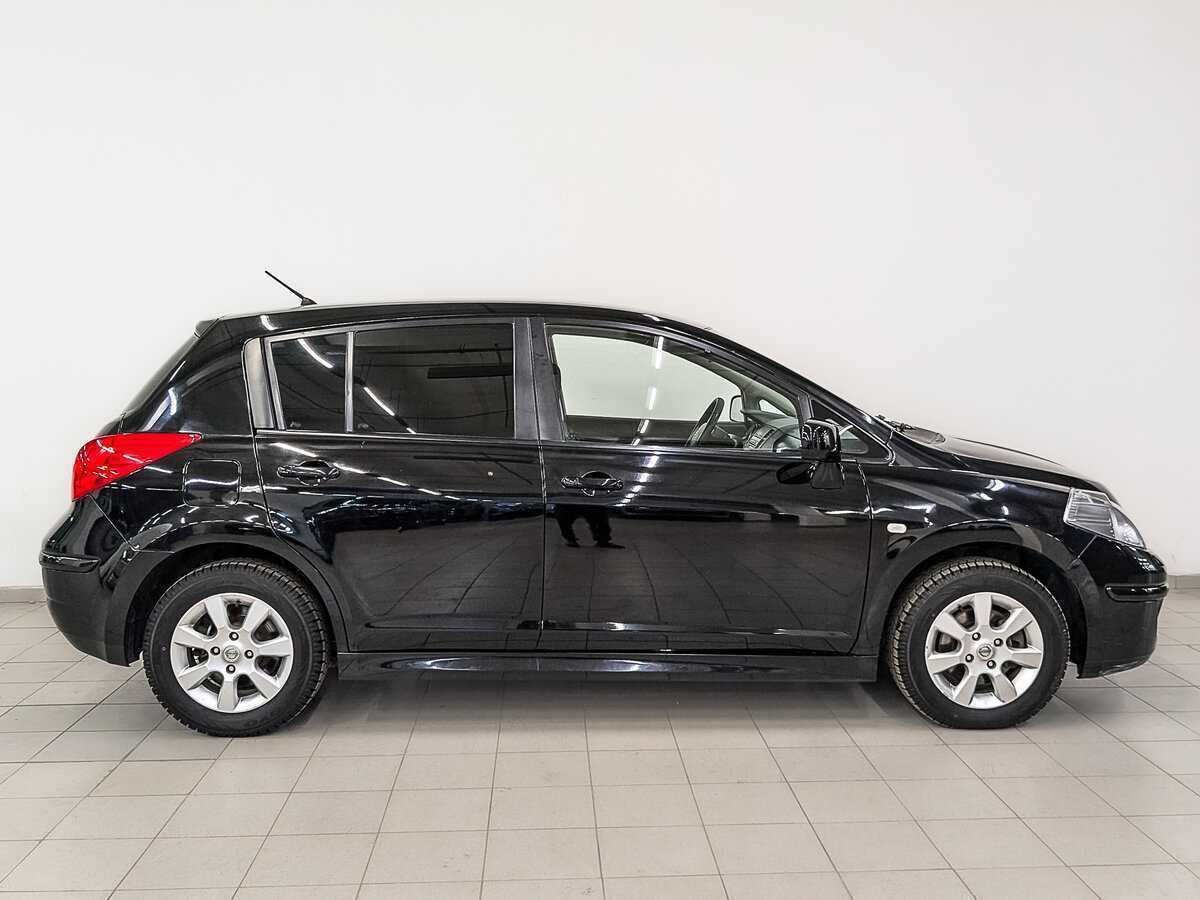 Nissan Tiida с пробегом — 2010 год. Фото: #3