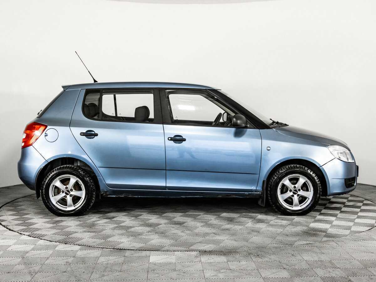 Skoda Fabia с пробегом — 2008 год. Фото: #3