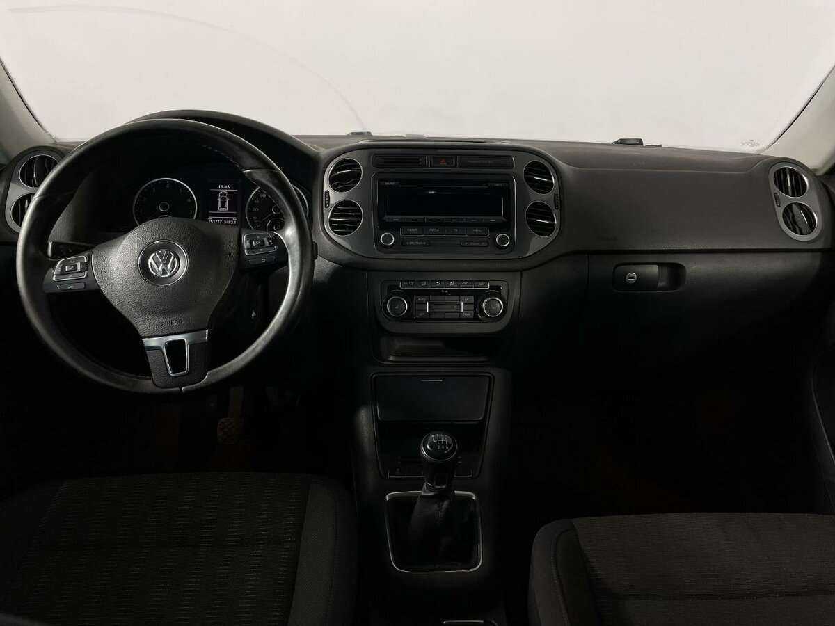 Volkswagen Tiguan с пробегом — 2011 год. Фото: #6