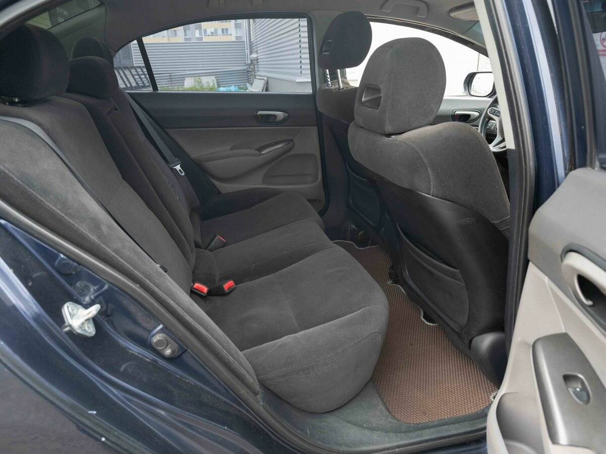 Honda Civic с пробегом — 2006 год. Фото: #9
