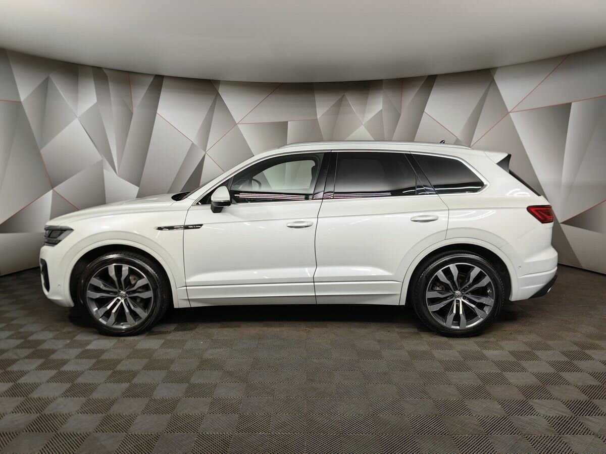 Volkswagen Touareg с пробегом — 2019 год. Фото: #4