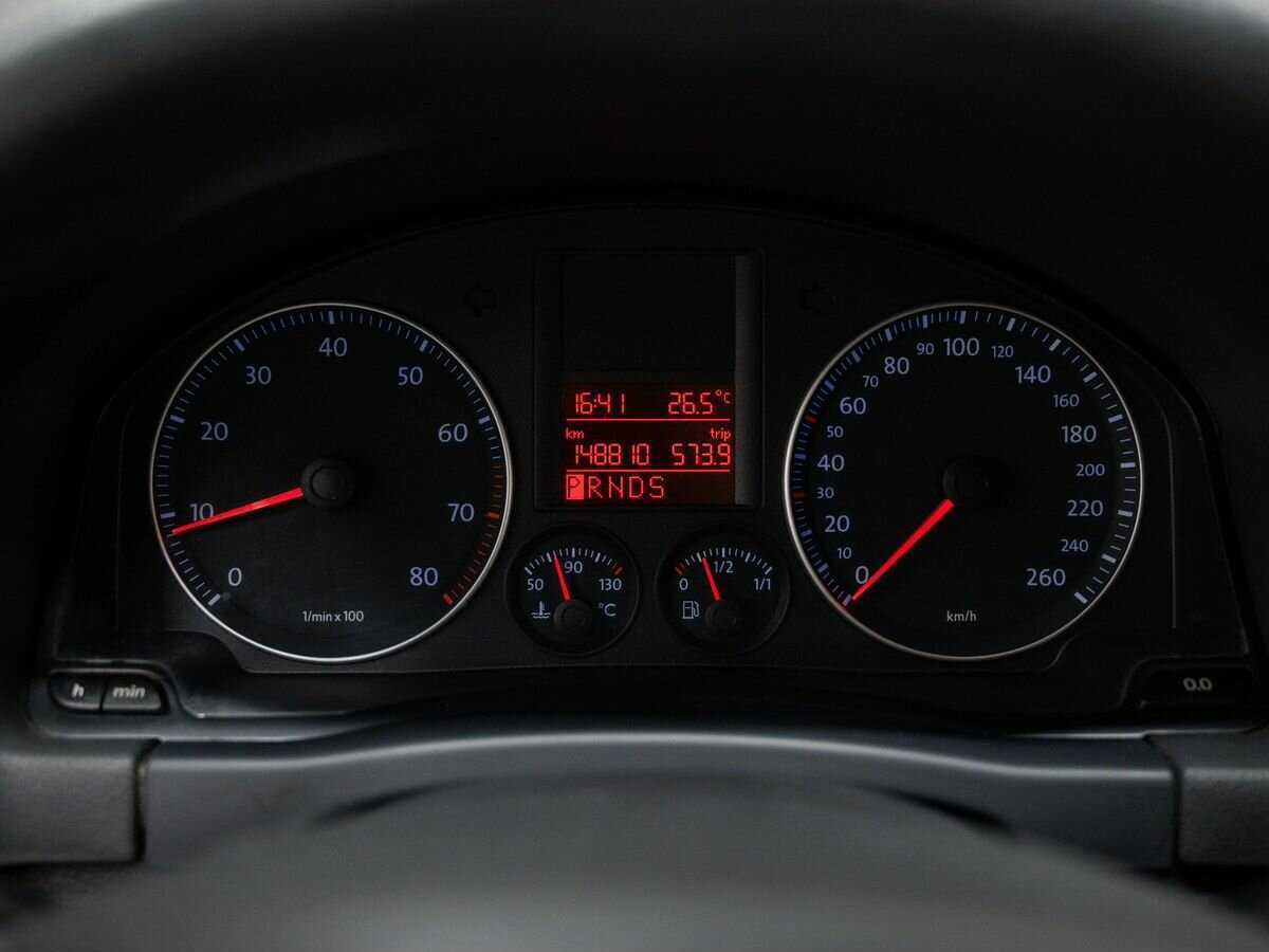 Volkswagen Golf Plus с пробегом — 2008 год. Фото: #17