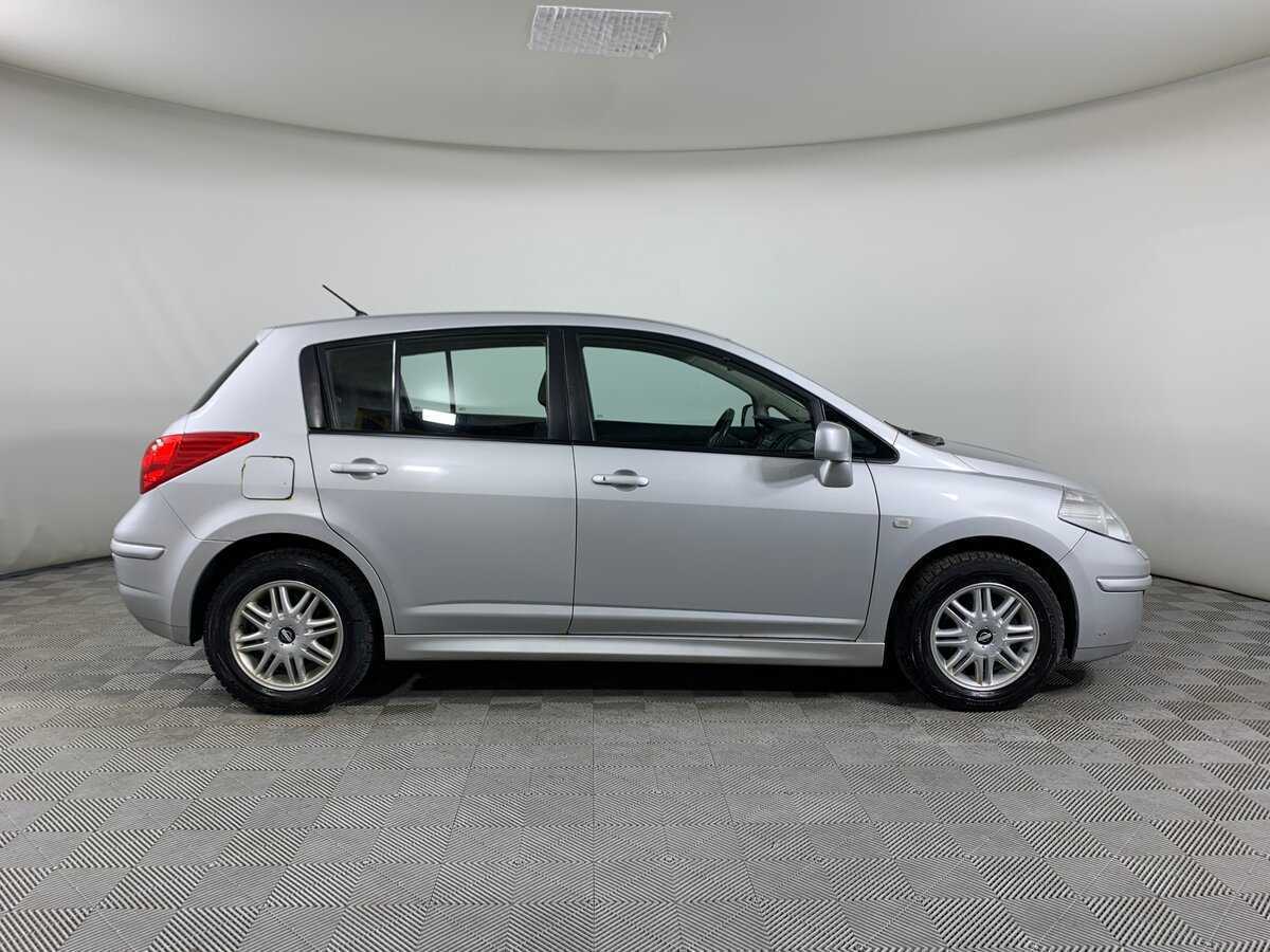 Nissan Tiida с пробегом — 2011 год. Фото: #3