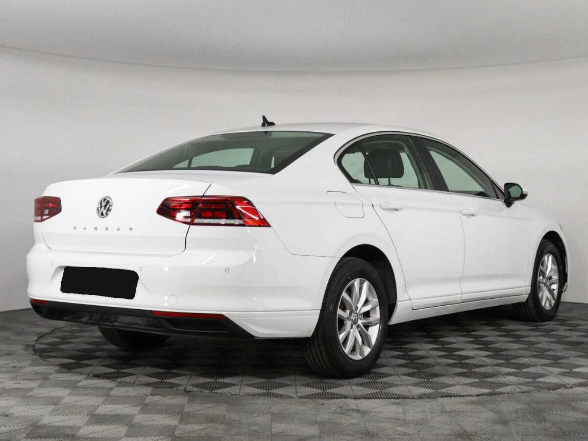 Volkswagen Passat с пробегом — 2020 год. Фото: #4