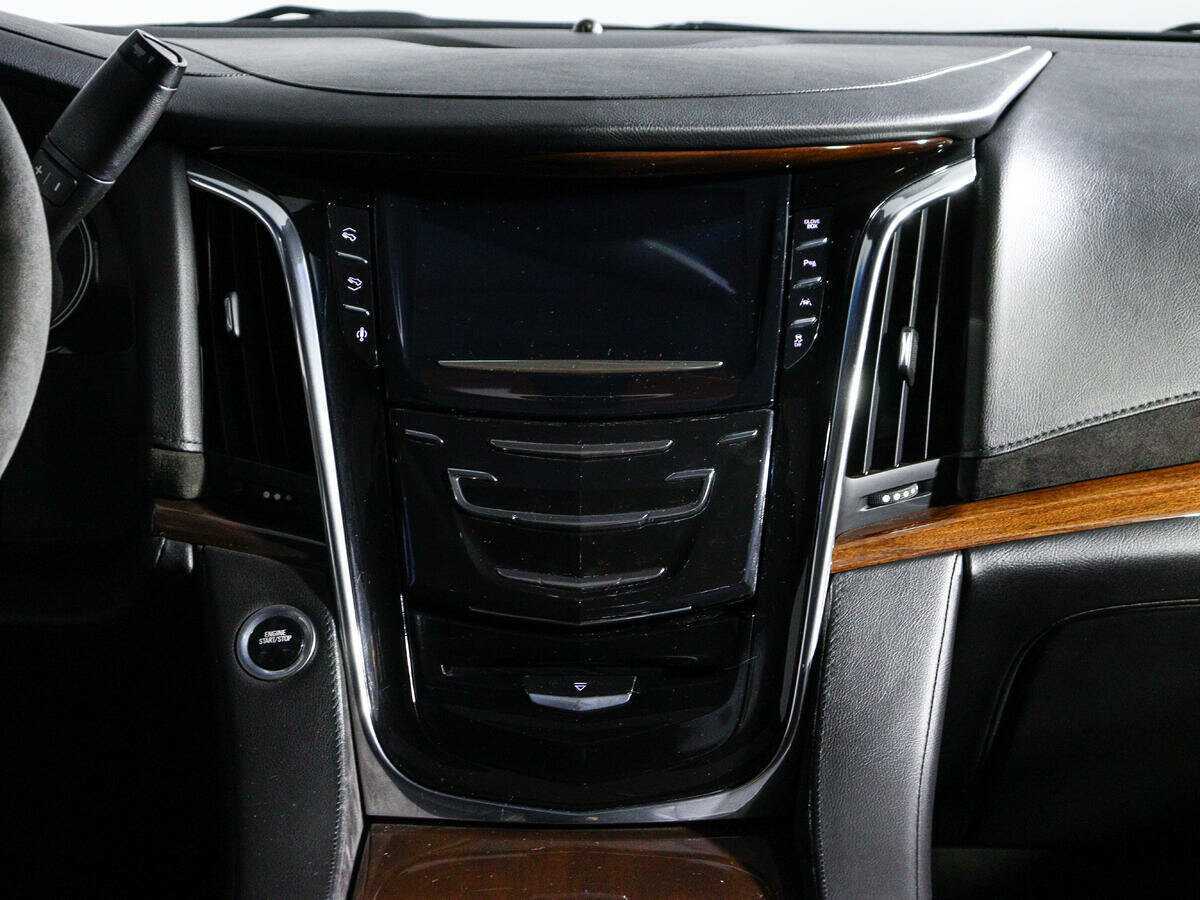 Cadillac Escalade с пробегом — 2016 год. Фото: #13