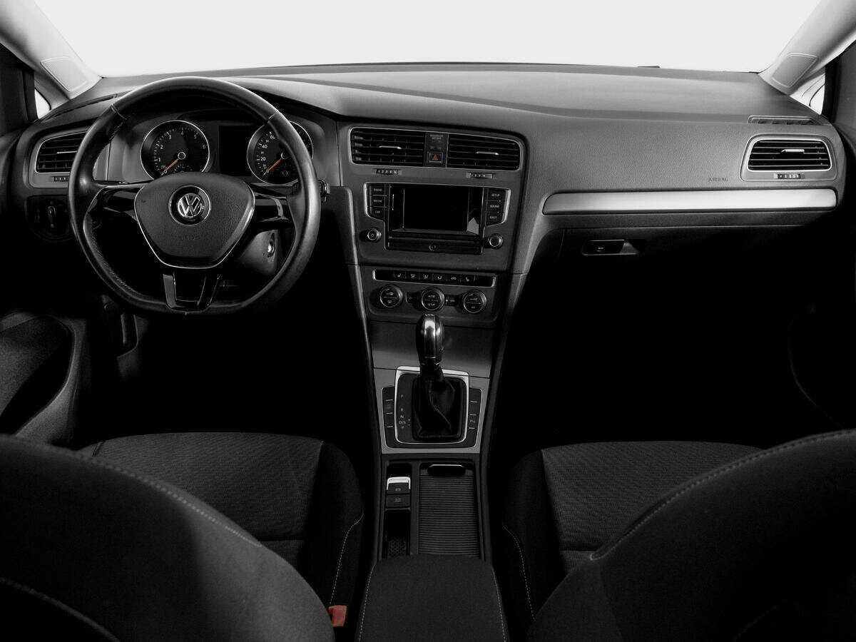 Volkswagen Golf с пробегом — 2013 год. Фото: #11