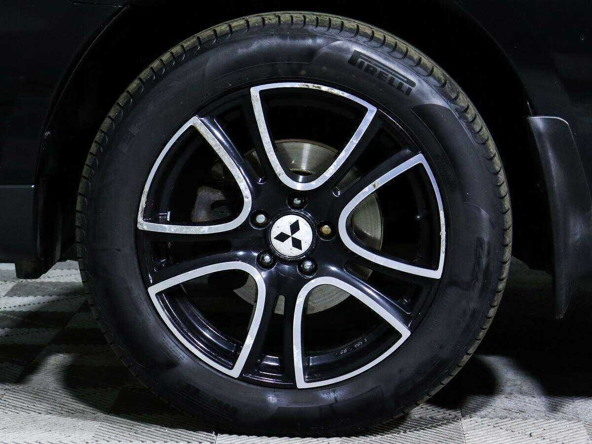 Mitsubishi Outlander с пробегом — 2011 год. Фото: #15
