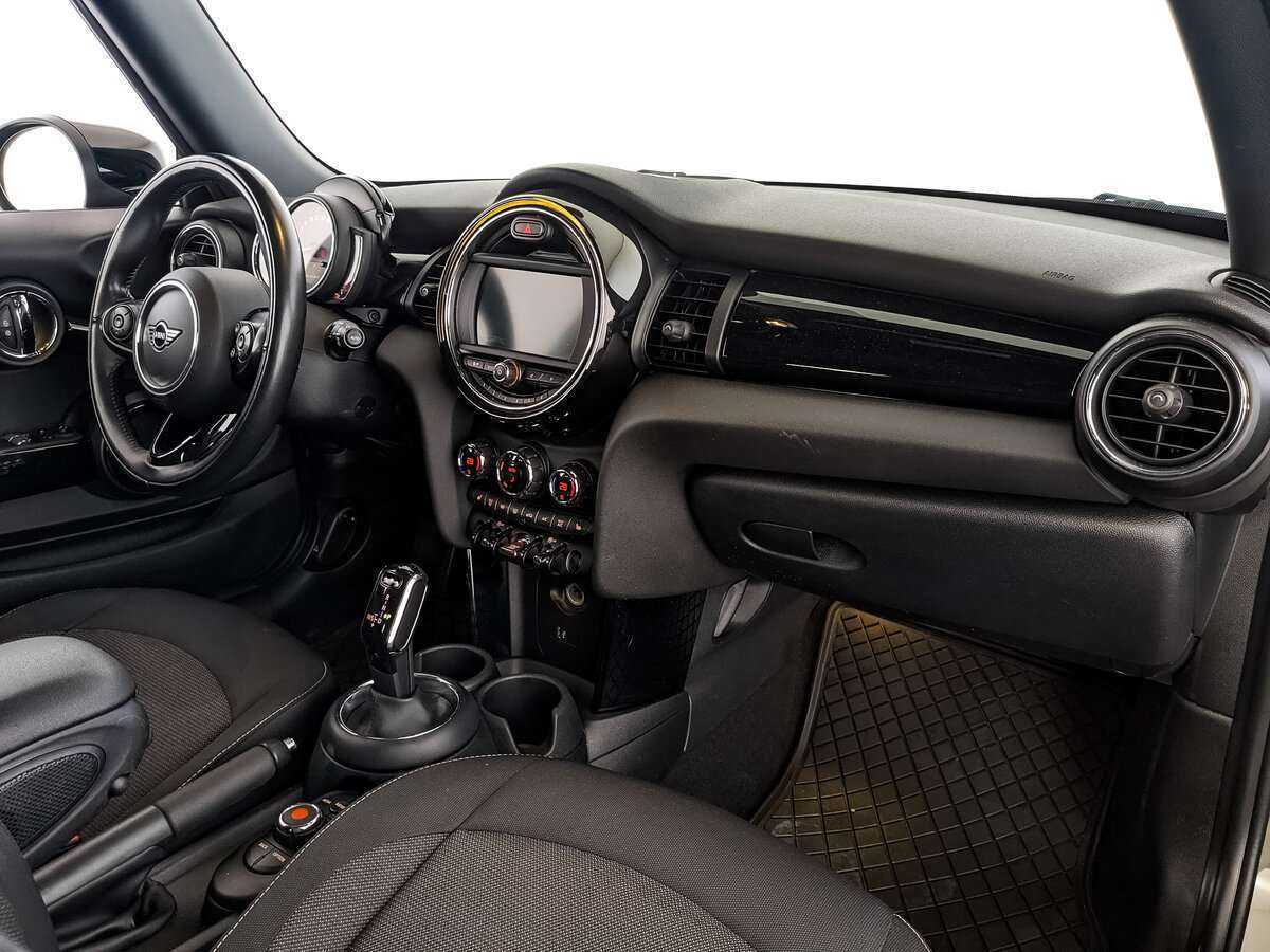 Mini Hatch с пробегом — 2020 год. Фото: #8
