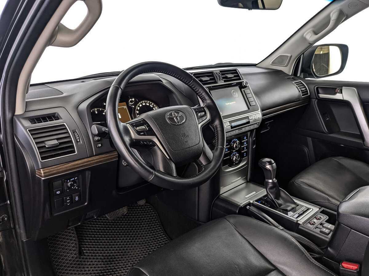 Toyota Land Cruiser Prado с пробегом — 2018 год. Фото: #12