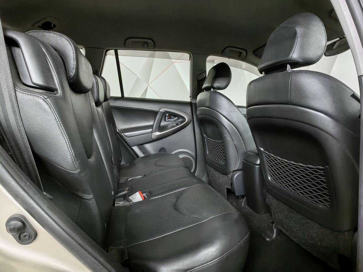 Toyota RAV4 с пробегом — 2007 год. Фото: #11