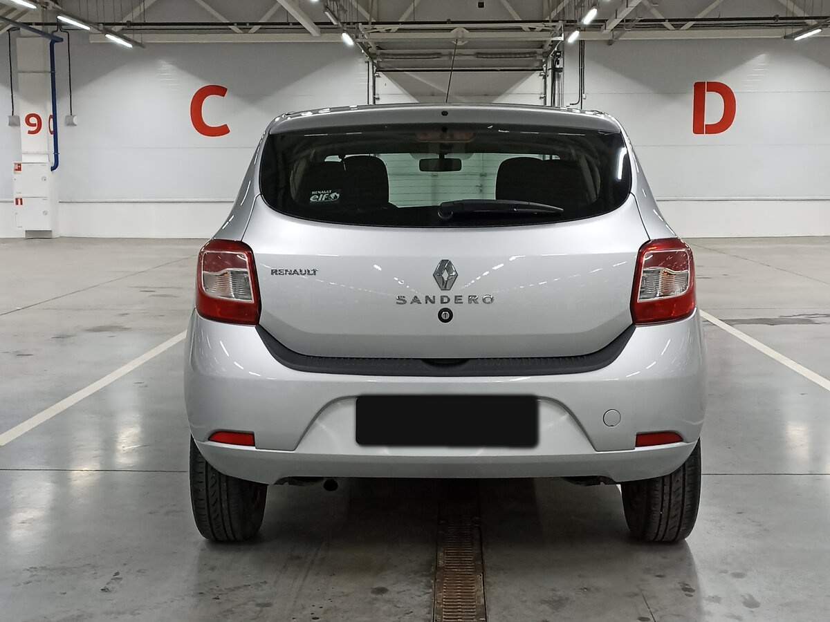 Renault Sandero с пробегом — 2017 год. Фото: #5