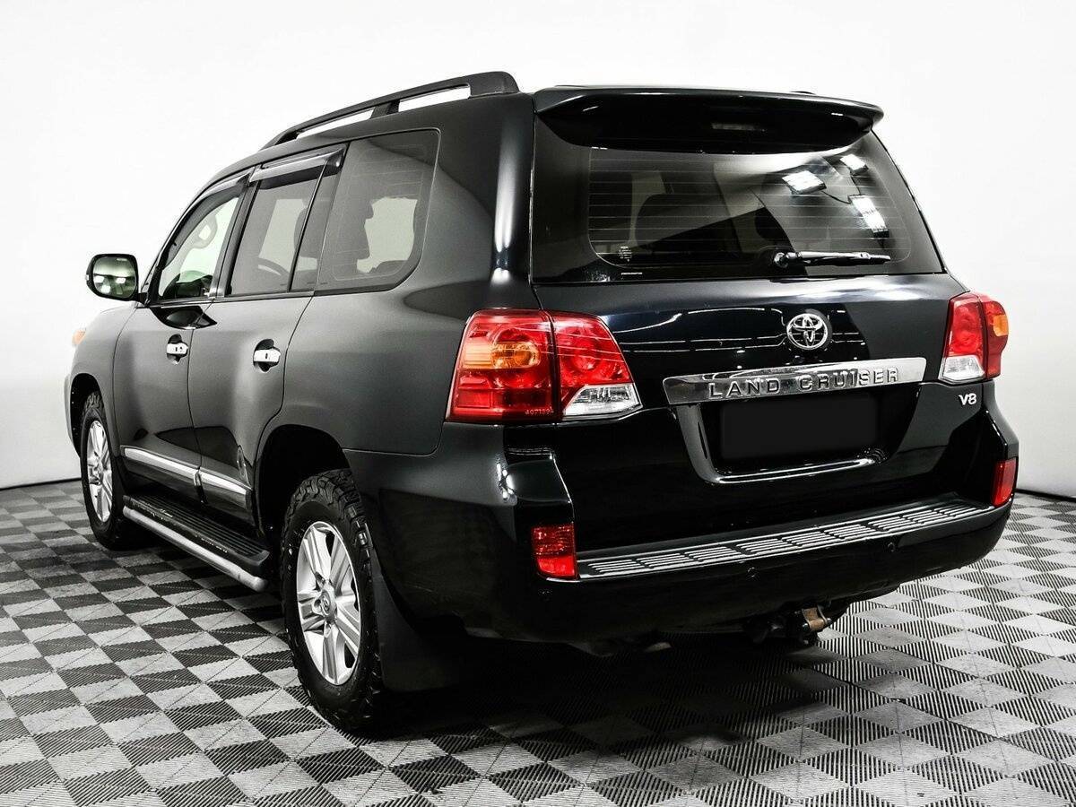 Toyota Land Cruiser с пробегом — 2012 год. Фото: #6
