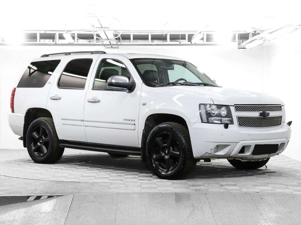 Chevrolet Tahoe с пробегом — 2011 год. Фото: #2