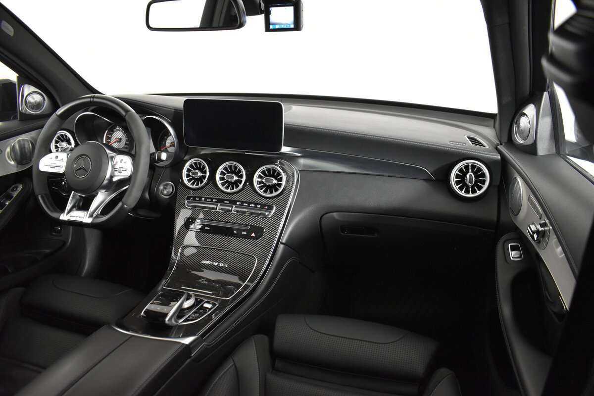 Mercedes-Benz GLC AMG с пробегом — 2018 год. Фото: #11