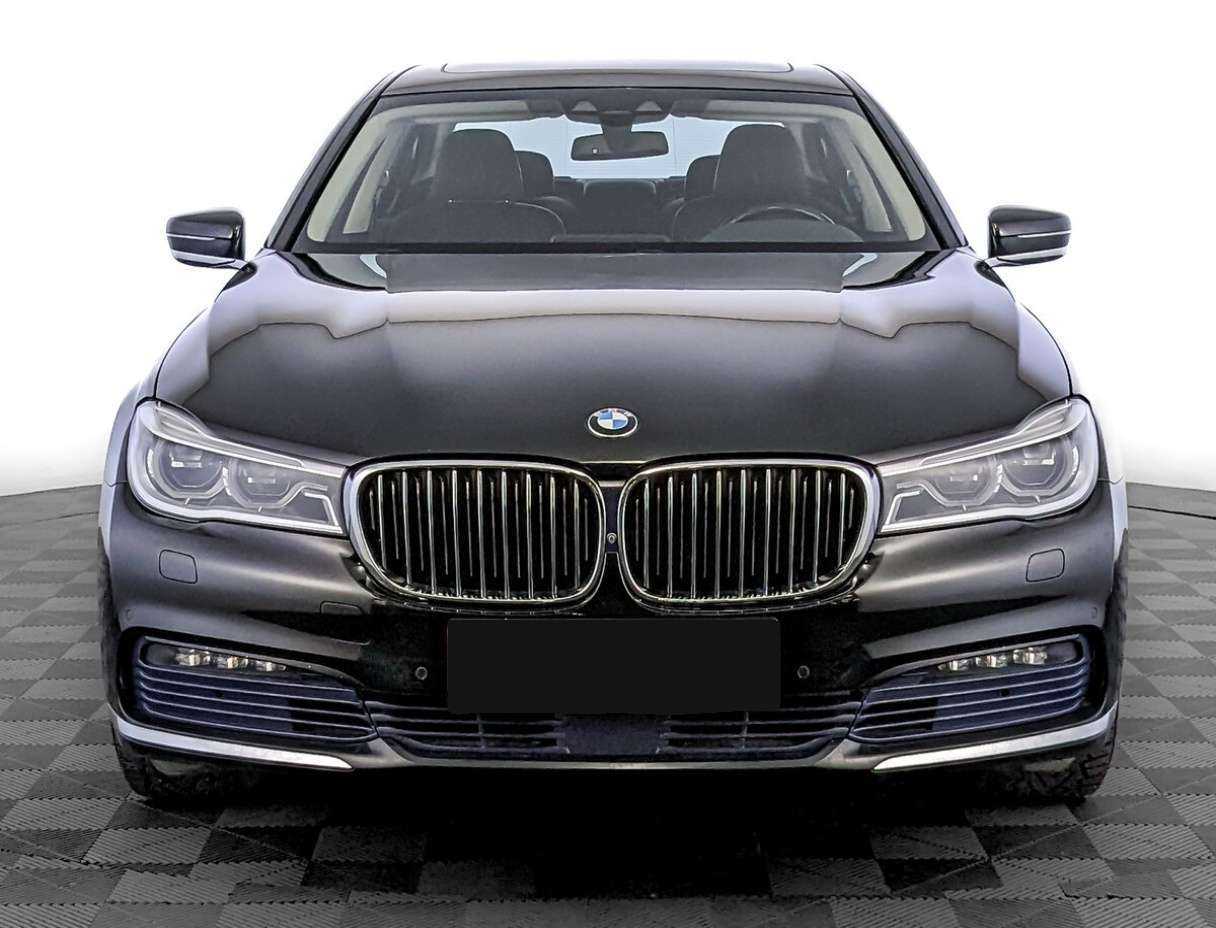BMW 7 серии с пробегом — 2016 год. Фото: #1
