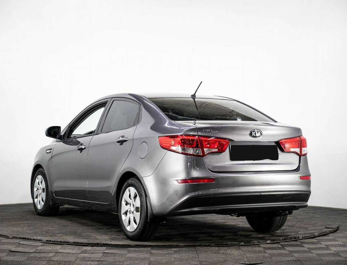 Kia Rio с пробегом — 2015 год. Фото: #3