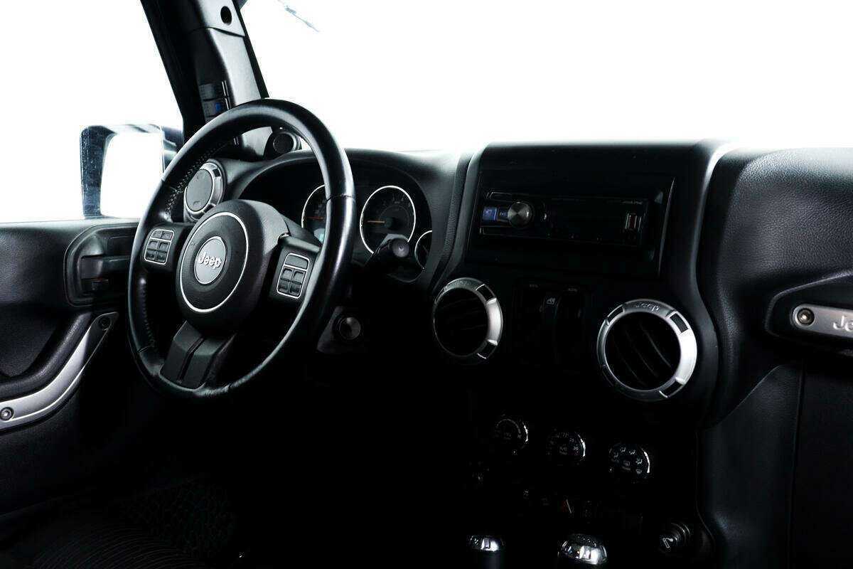 Jeep Wrangler с пробегом — 2012 год. Фото: #6