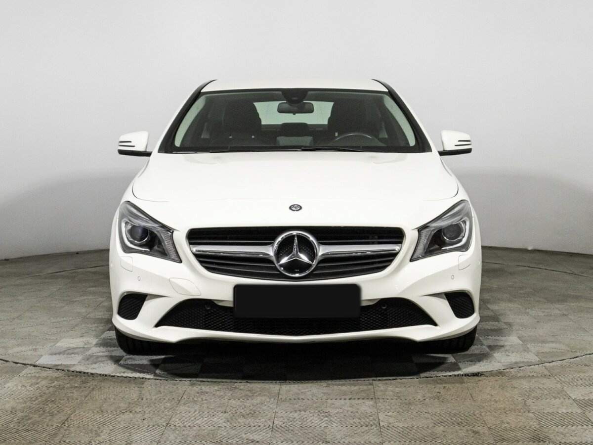 Mercedes-Benz CLA с пробегом — 2015 год. Фото: #1