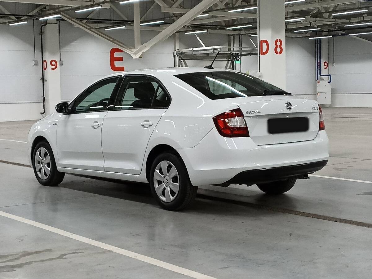 Skoda Rapid с пробегом — 2019 год. Фото: #6