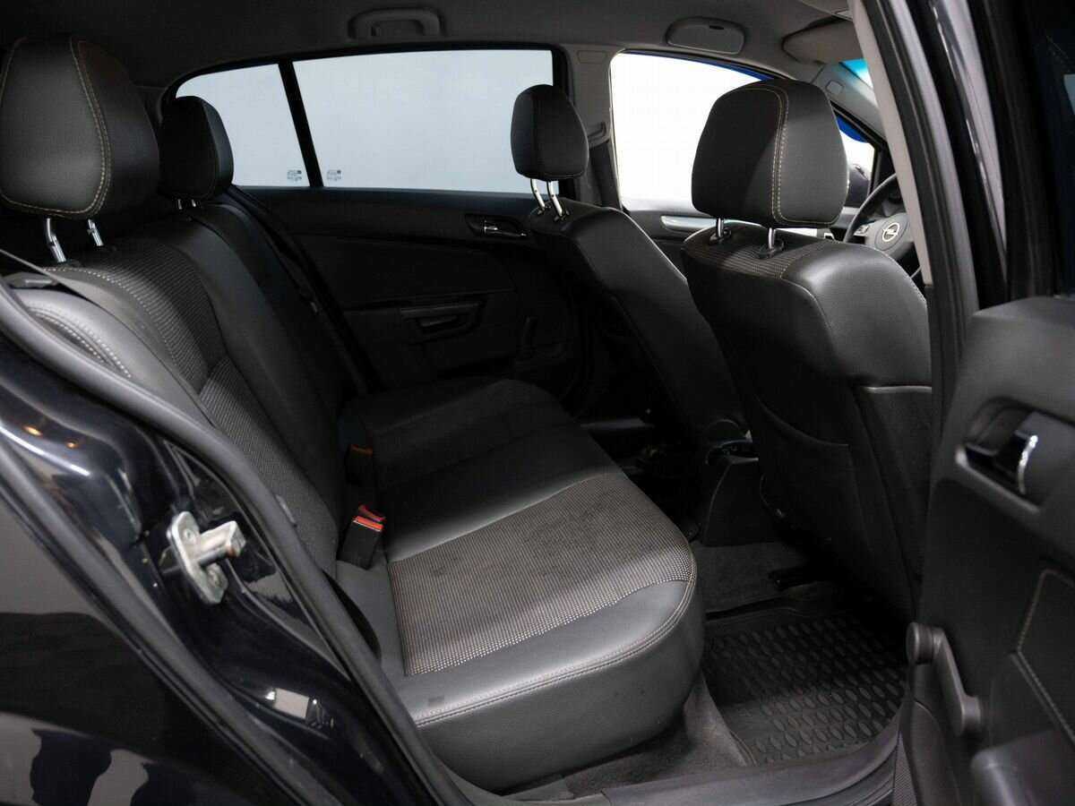 Opel Astra с пробегом — 2010 год. Фото: #20