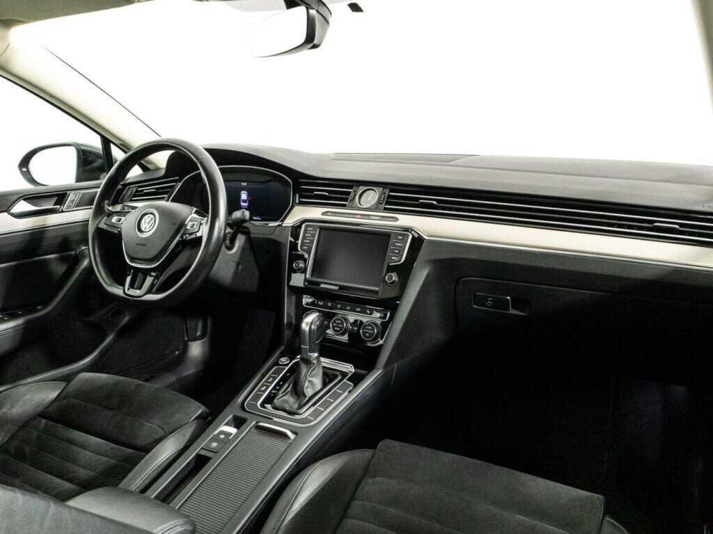 Volkswagen Passat с пробегом — 2016 год. Фото: #8