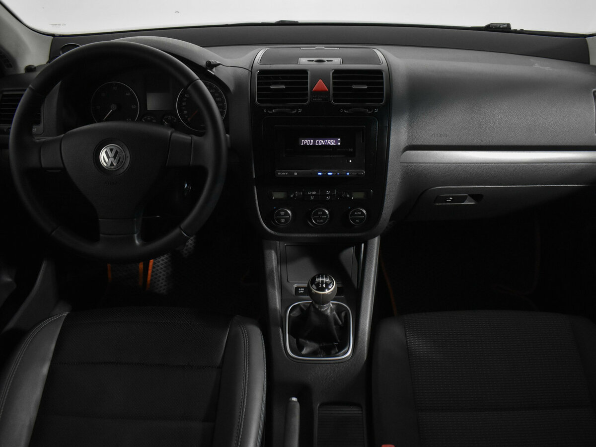 Volkswagen Jetta с пробегом — 2008 год. Фото: #12