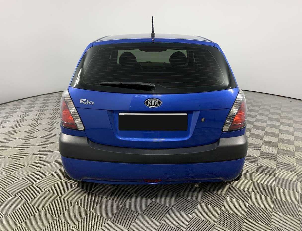 Kia Rio с пробегом — 2009 год. Фото: #5