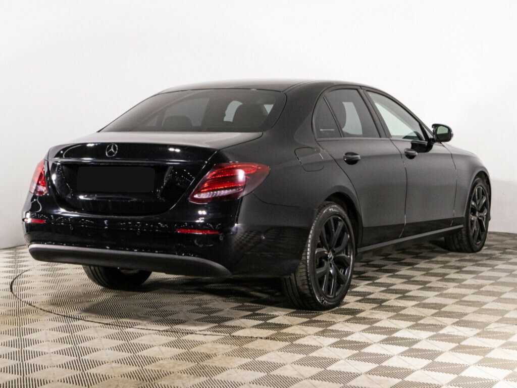 Mercedes-Benz E-Класс с пробегом — 2019 год. Фото: #4