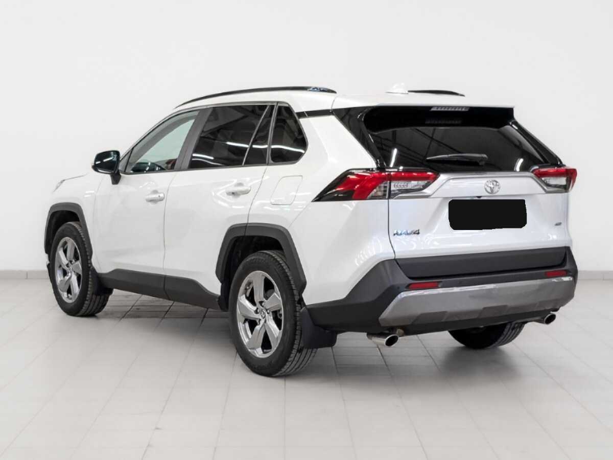 Toyota RAV4 с пробегом — 2022 год. Фото: #6