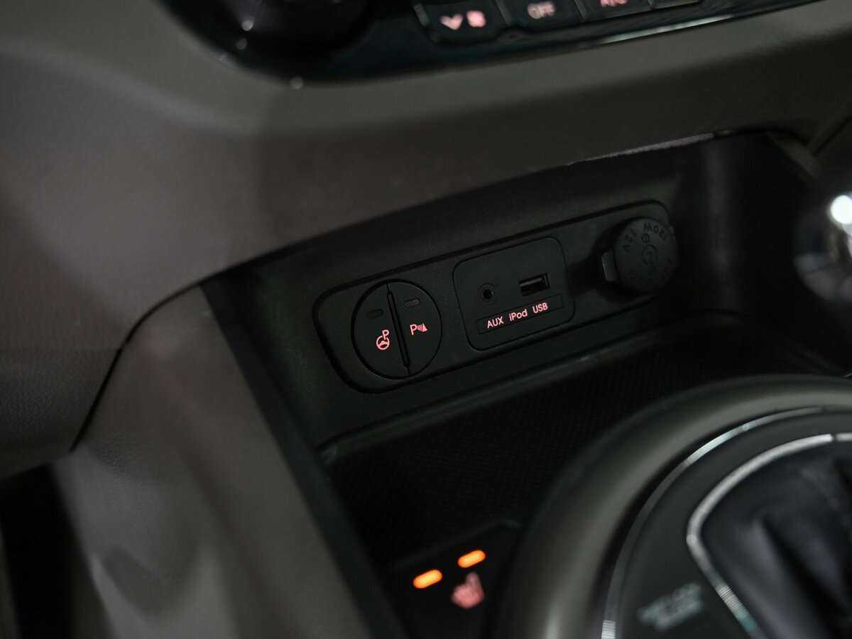 Kia Sportage с пробегом — 2011 год. Фото: #11