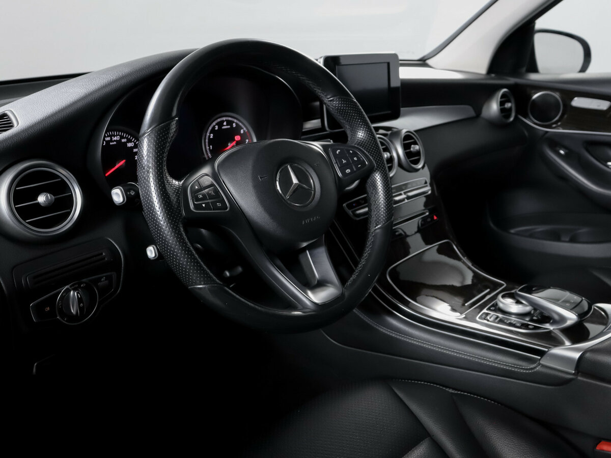 Mercedes-Benz GLC с пробегом — 2016 год. Фото: #12