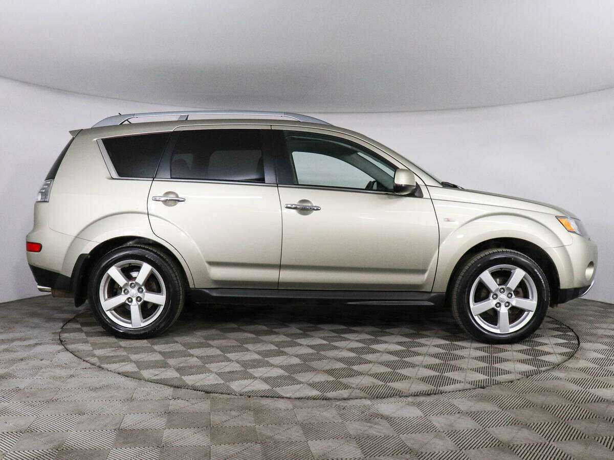 Mitsubishi Outlander с пробегом — 2008 год. Фото: #3