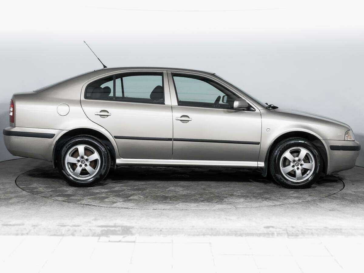 Skoda Octavia с пробегом — 2006 год. Фото: #3