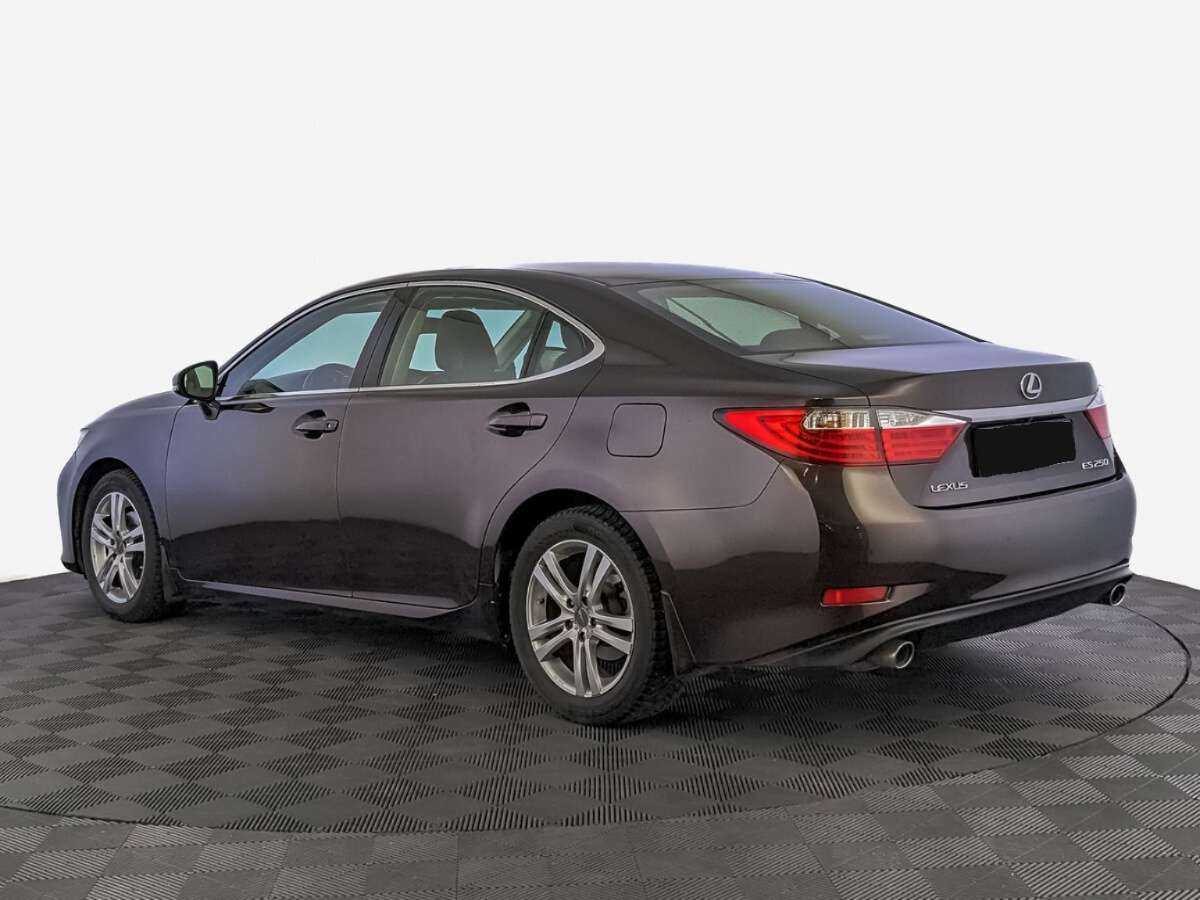 Lexus ES с пробегом — 2014 год. Фото: #6