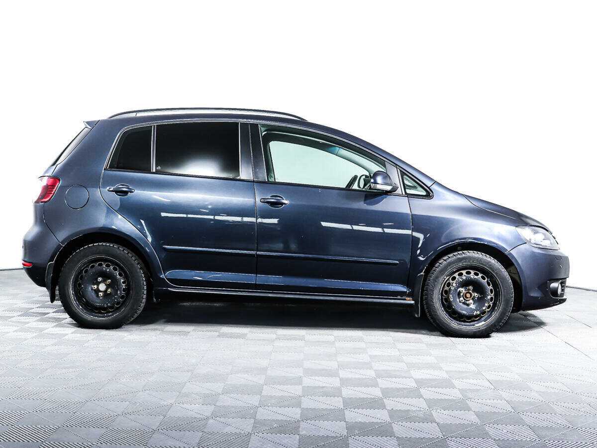 Volkswagen Golf Plus с пробегом — 2011 год. Фото: #2