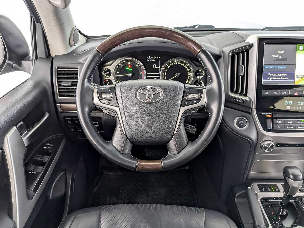 Toyota Land Cruiser с пробегом — 2018 год. Фото: #21
