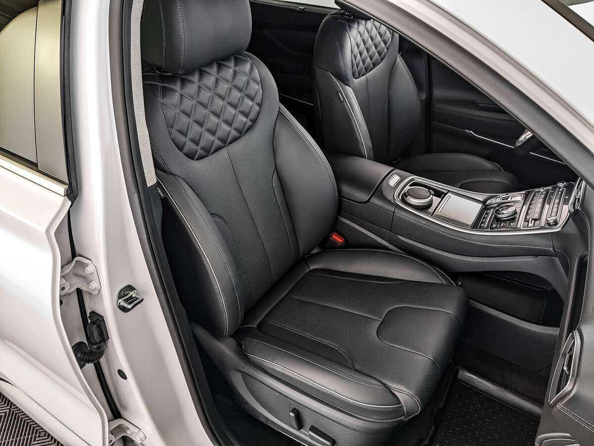 Hyundai Santa Fe с пробегом — 2022 год. Фото: #19