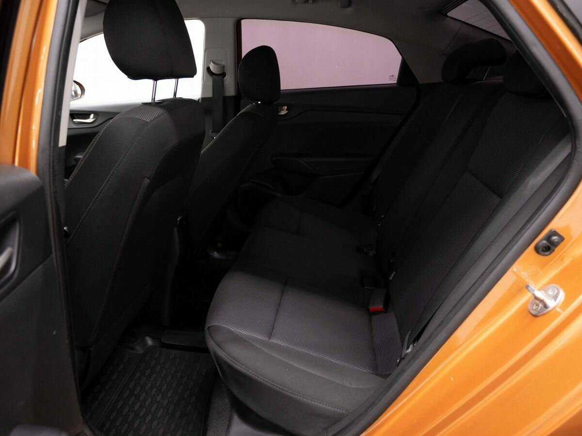 Hyundai Solaris с пробегом — 2018 год. Фото: #8