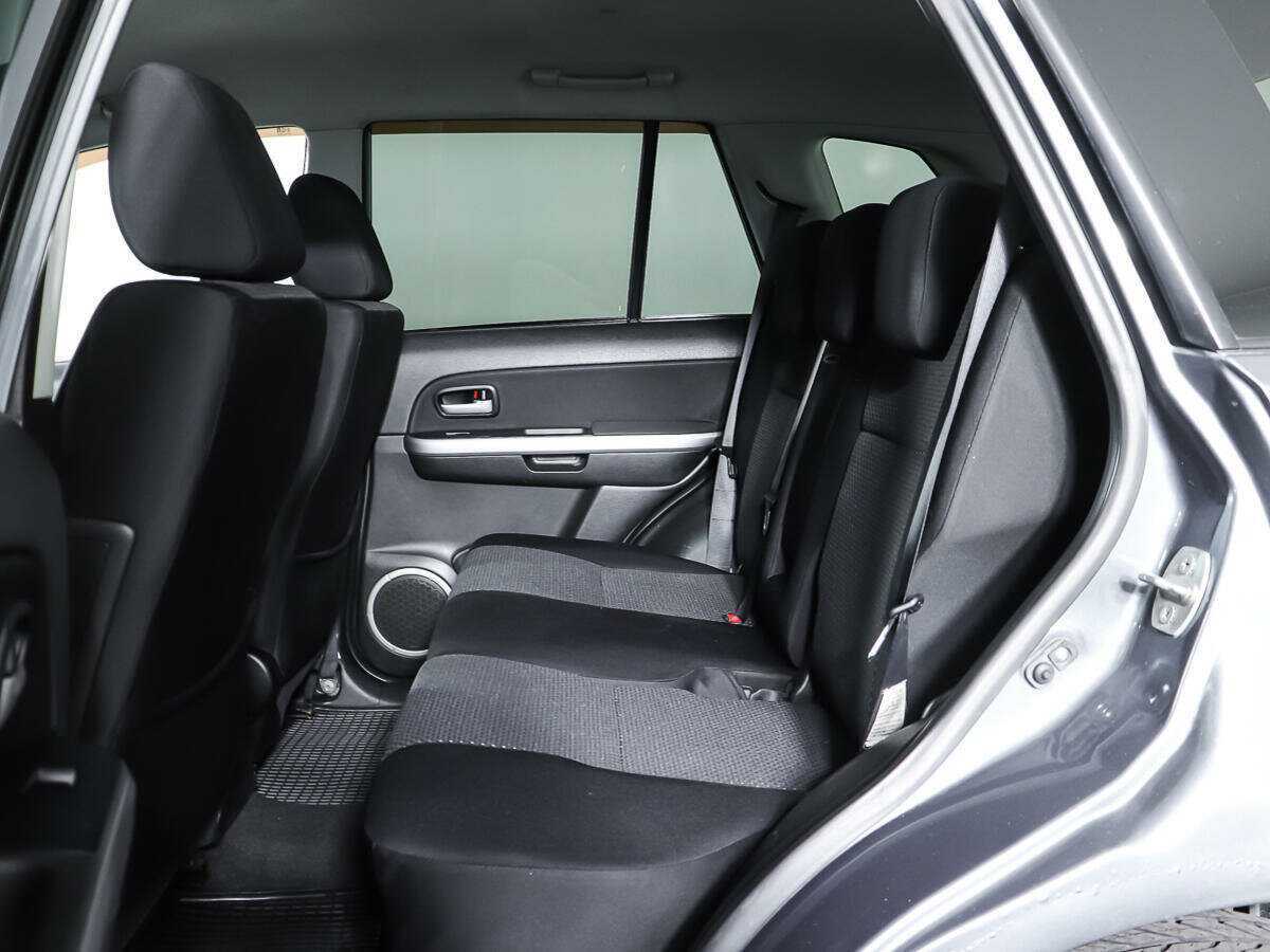 Suzuki Grand Vitara с пробегом — 2006 год. Фото: #8