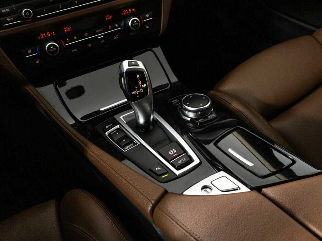 BMW 5 серии с пробегом — 2016 год. Фото: #18