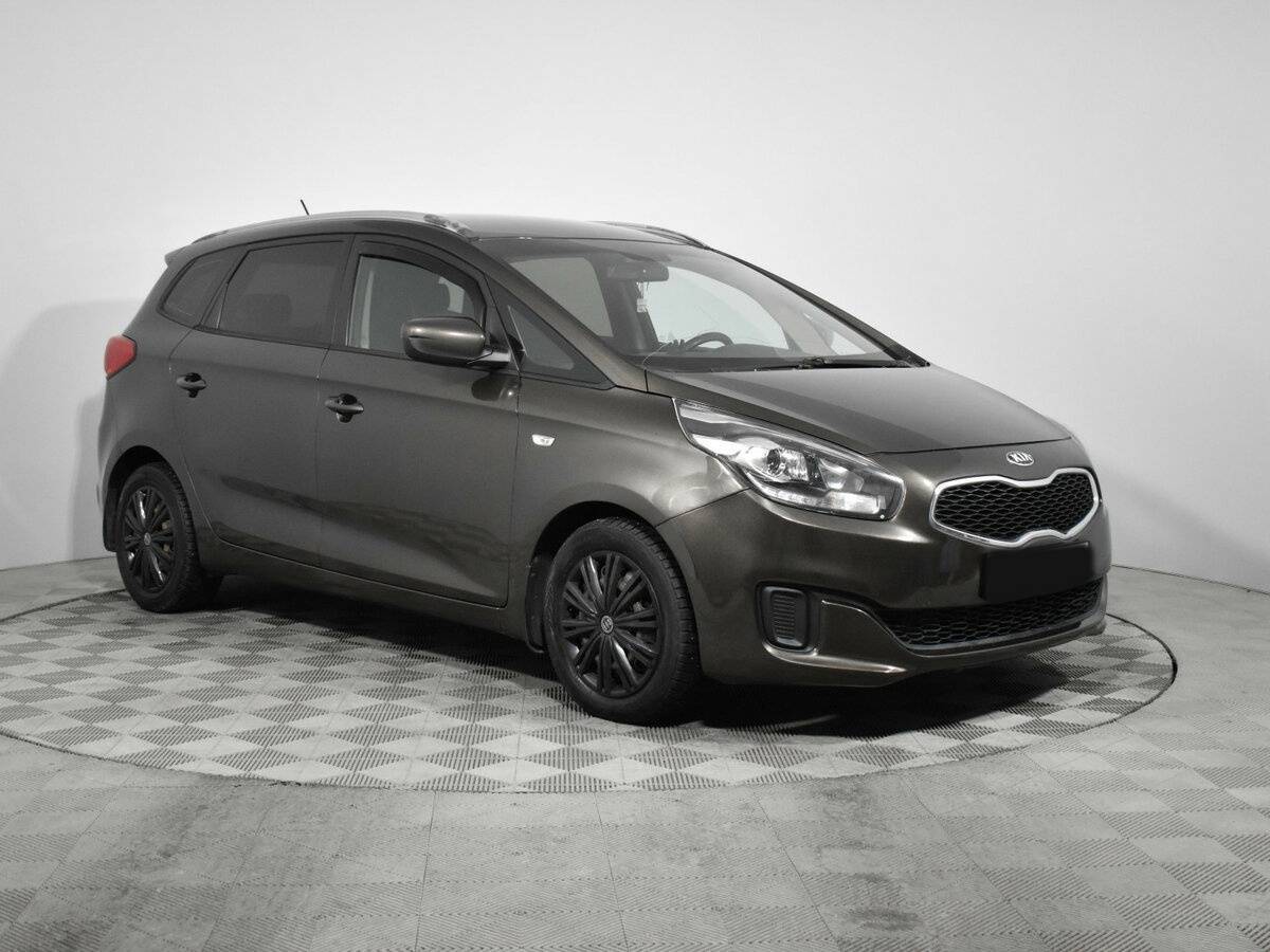 Kia Carens с пробегом — 2013 год. Фото: #2
