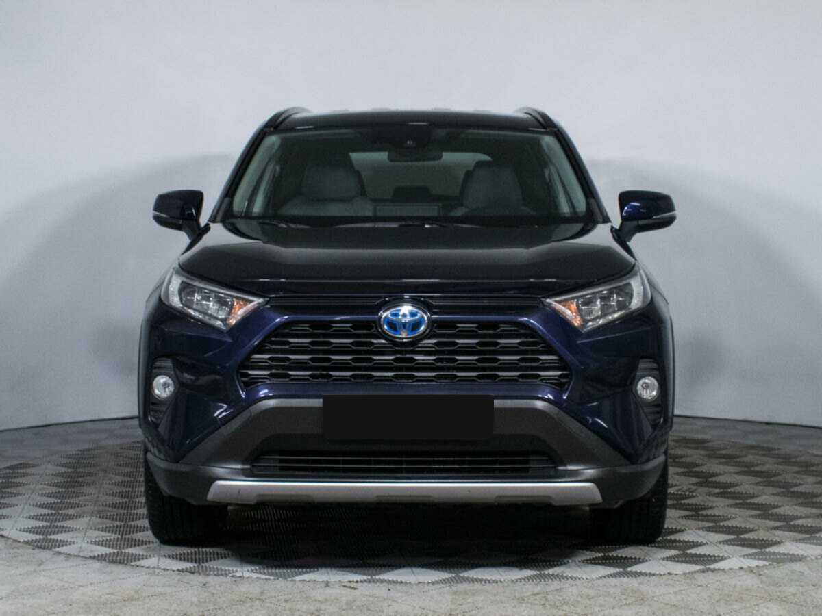 Toyota RAV4 с пробегом — 2020 год. Фото: #1