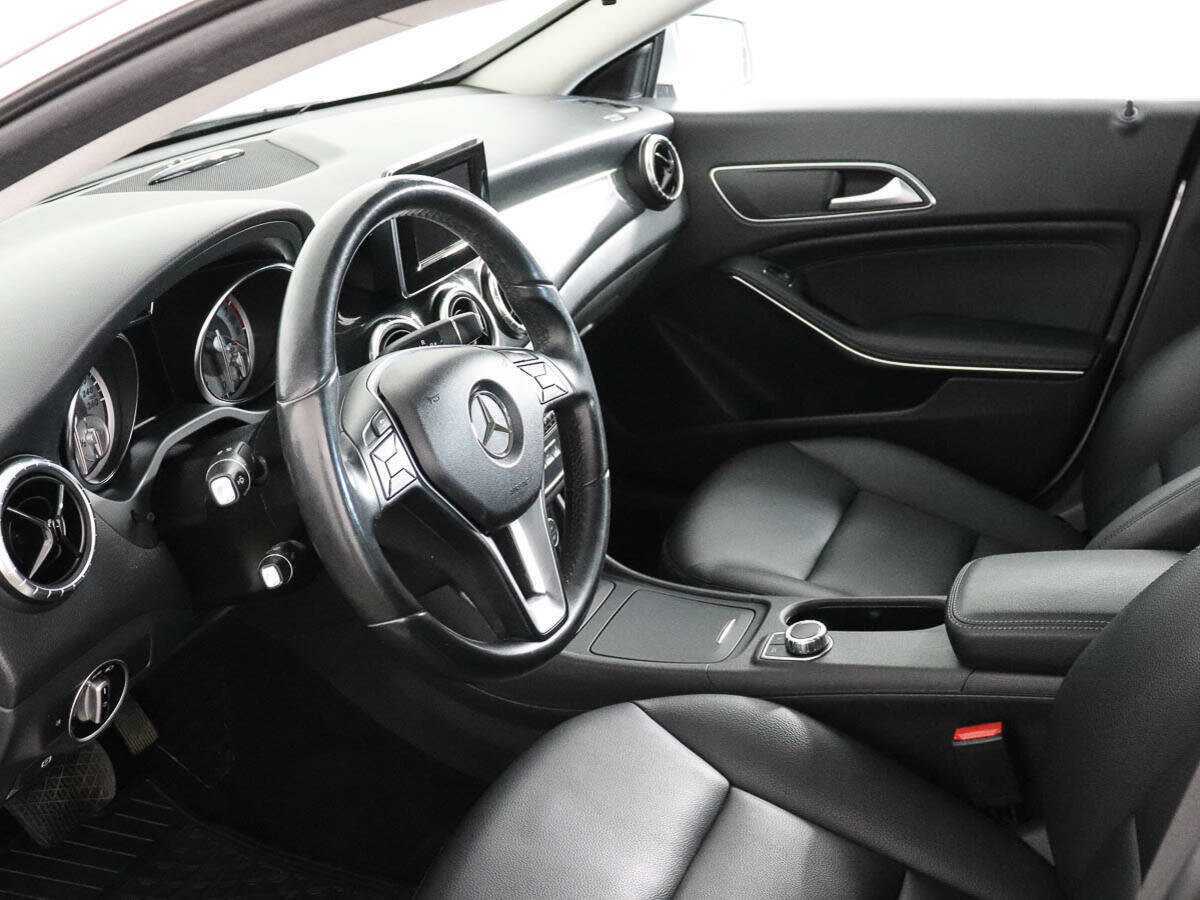 Mercedes-Benz CLA с пробегом — 2014 год. Фото: #7