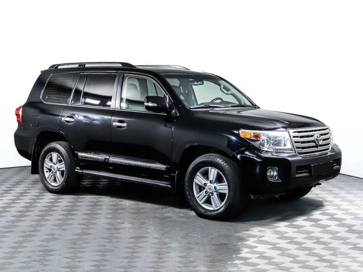 Toyota Land Cruiser с пробегом — 2012 год. Фото: #2