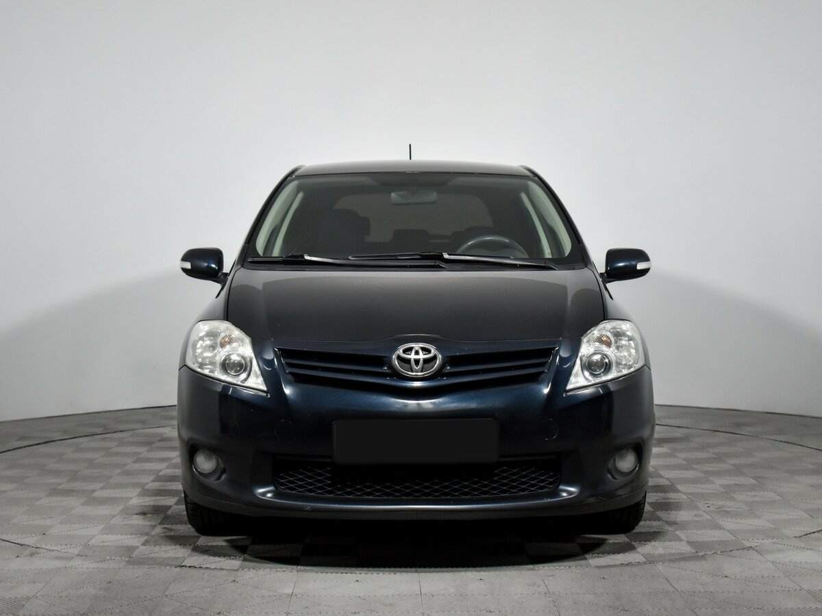 Toyota Auris с пробегом — 2012 год. Фото: #1