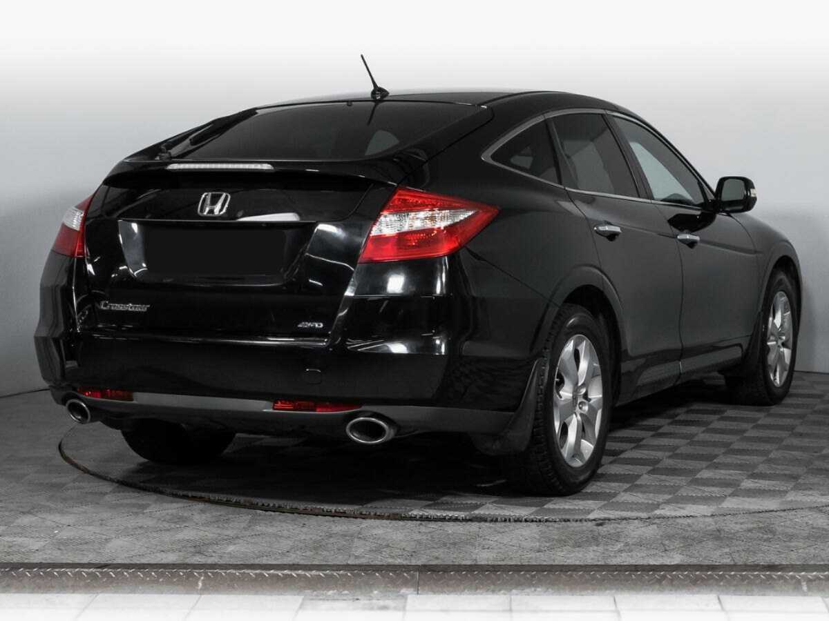 Honda Crosstour с пробегом — 2011 год. Фото: #4