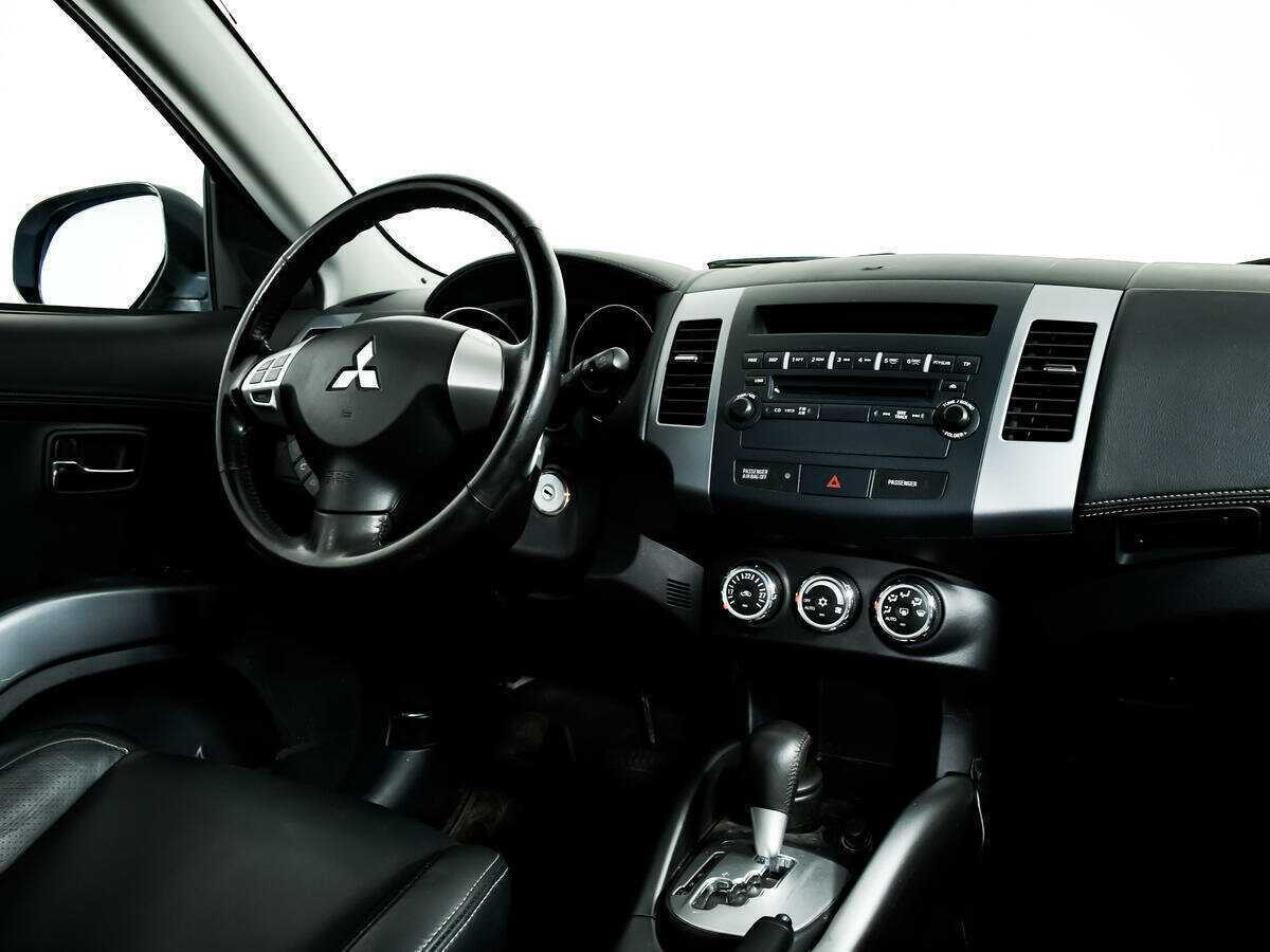 Mitsubishi Outlander с пробегом — 2011 год. Фото: #8