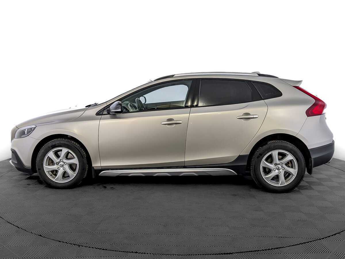 Volvo V40 с пробегом — 2018 год. Фото: #7