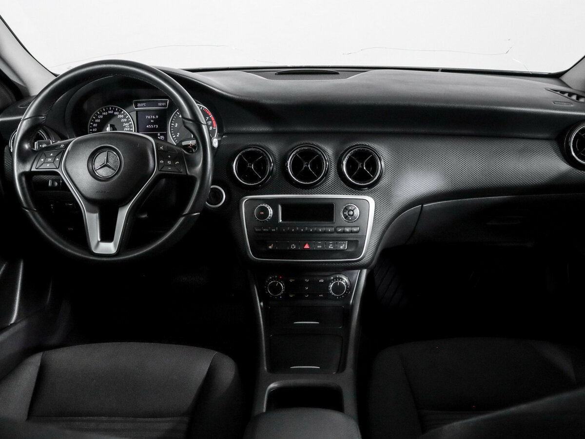 Mercedes-Benz A-Класс с пробегом — 2014 год. Фото: #5
